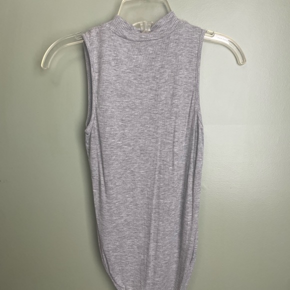 3 flattering fall tops - Picture 6 of 7